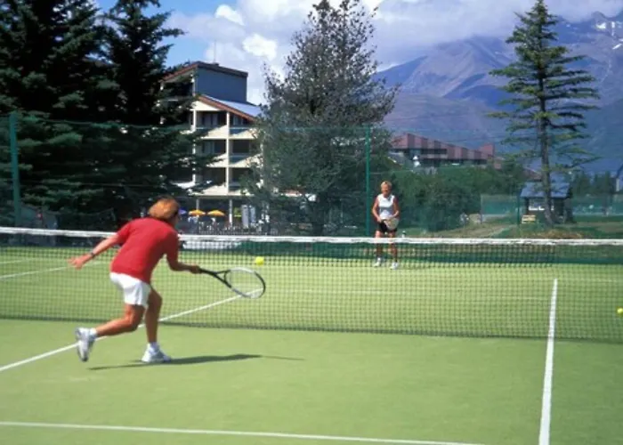 Отель Les Flocons Ле дез Альп