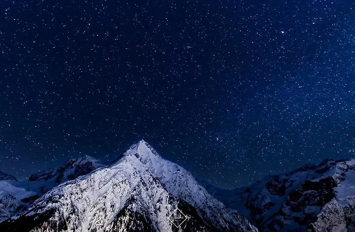 Отель Les Flocons 3*