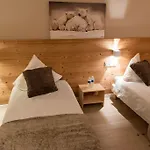 オテル レ フロコン ホテル 3*