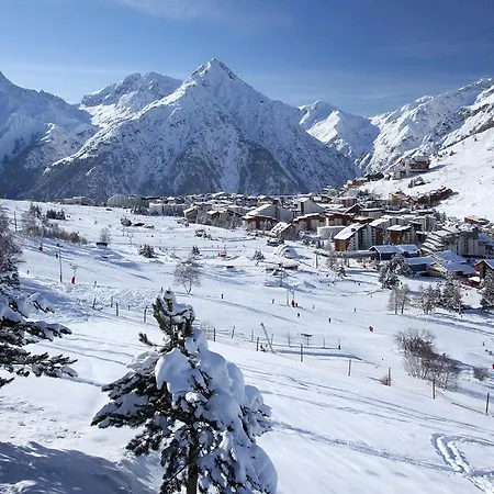 Отель Les Flocons 3*
